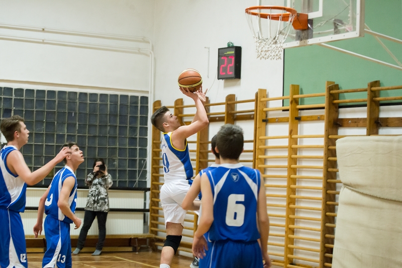 17c2b3ce4732475c7746c079f65d091b L