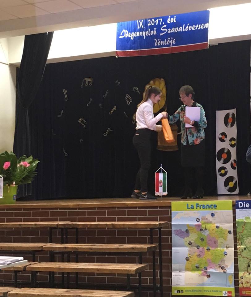 Mikita Dorka szavalo