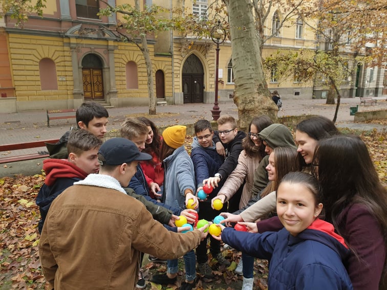 74416108 508373216384522 1492209373936615424 n