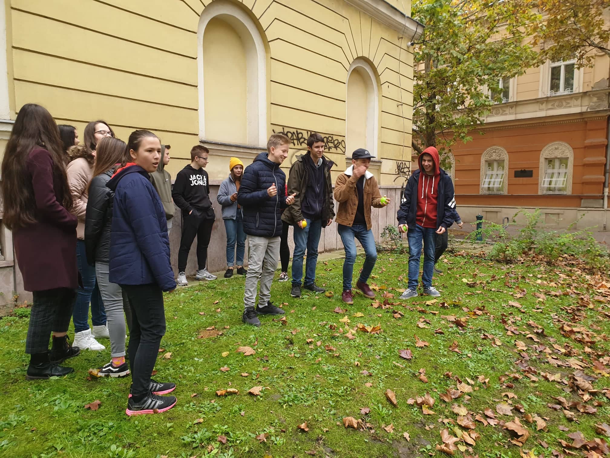 75341288 2404549059859830 153532277534490624 n